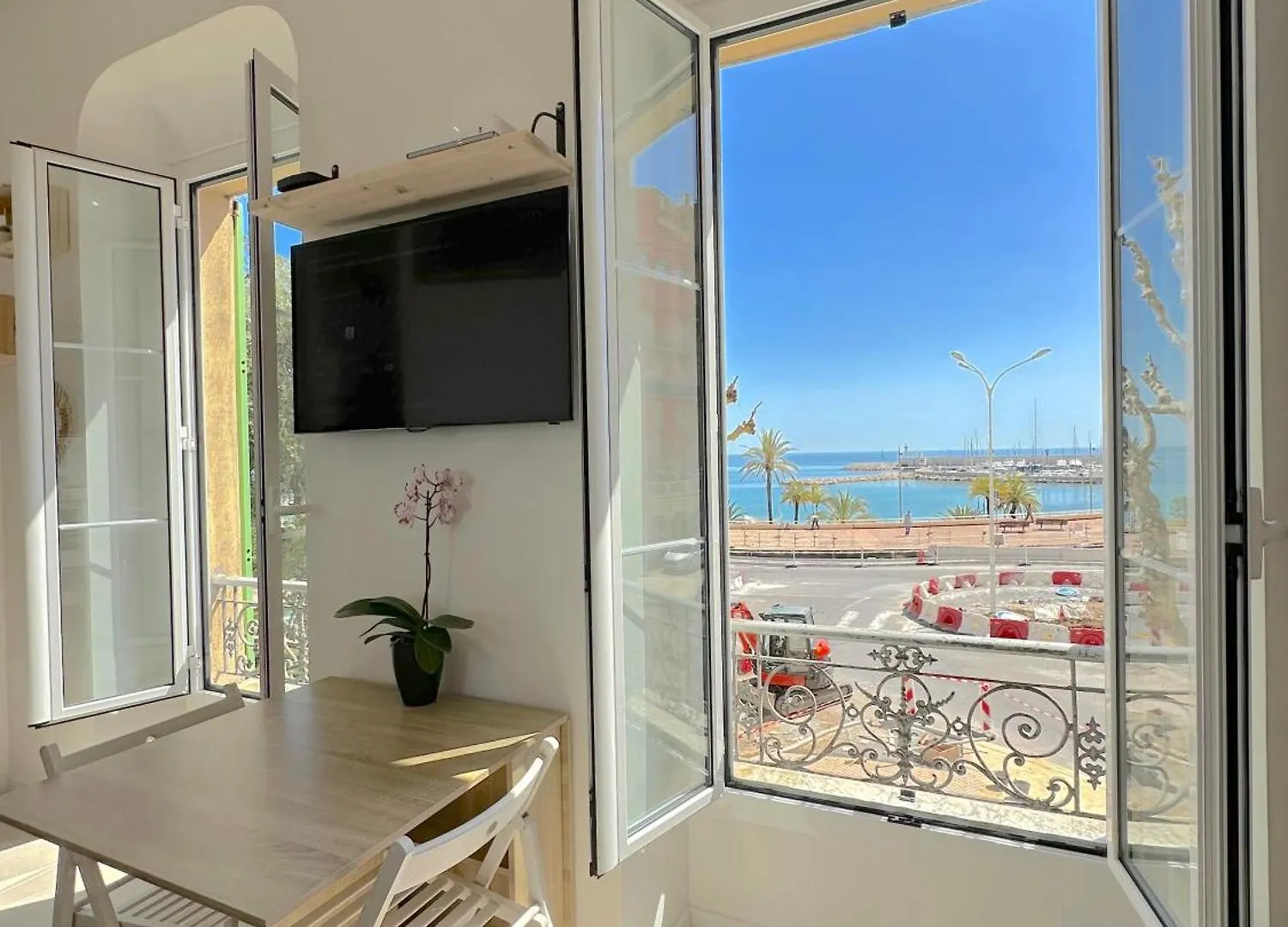 Menton # Monaco - F1 Gp - 4 Persons - Sea View - New - Parking - Clim - Premium - Beach And Sun Francia